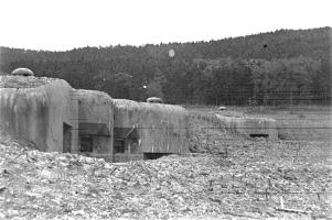Ligne Maginot - HOCHWALD - (Ouvrage d'artillerie) - Bloc 12
Casemate d'artillerie
Canons de 75 modèle 29
Vue après les combats