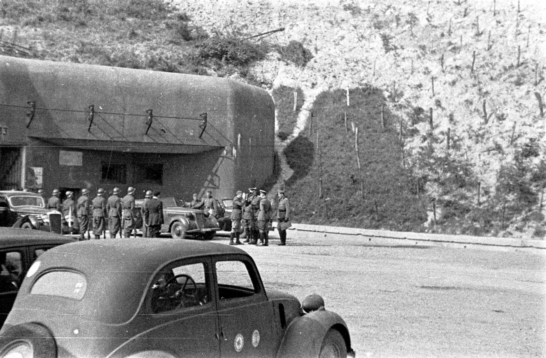 Ligne Maginot - HOCHWALD - (Ouvrage d'artillerie) - Entrée munitions
La rédition sur ordre de l'ouvrage - Albert HAAS