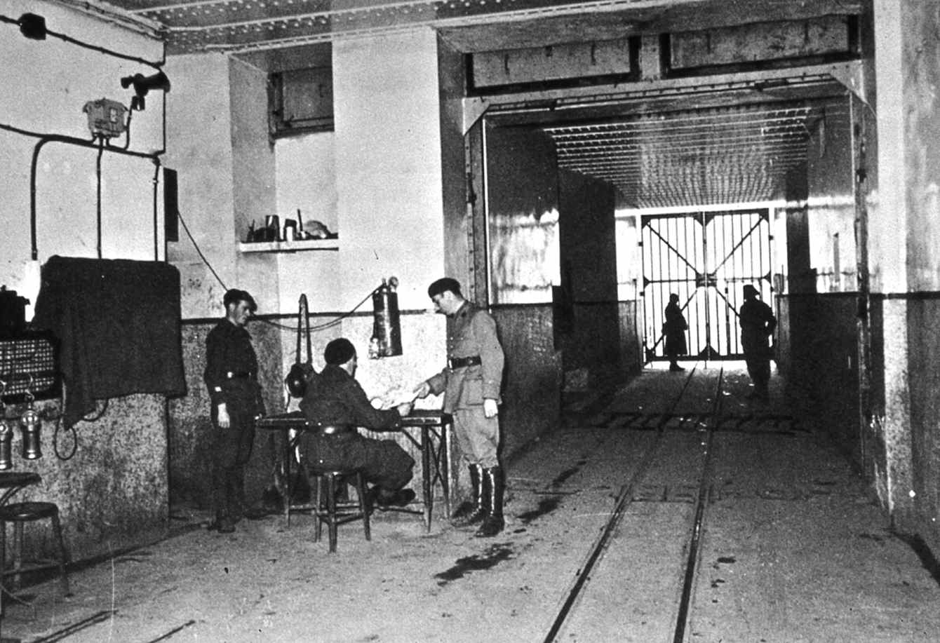 Ligne Maginot - HOCHWALD - (Ouvrage d'artillerie) - L'entrée des munitions - HAAS Albert