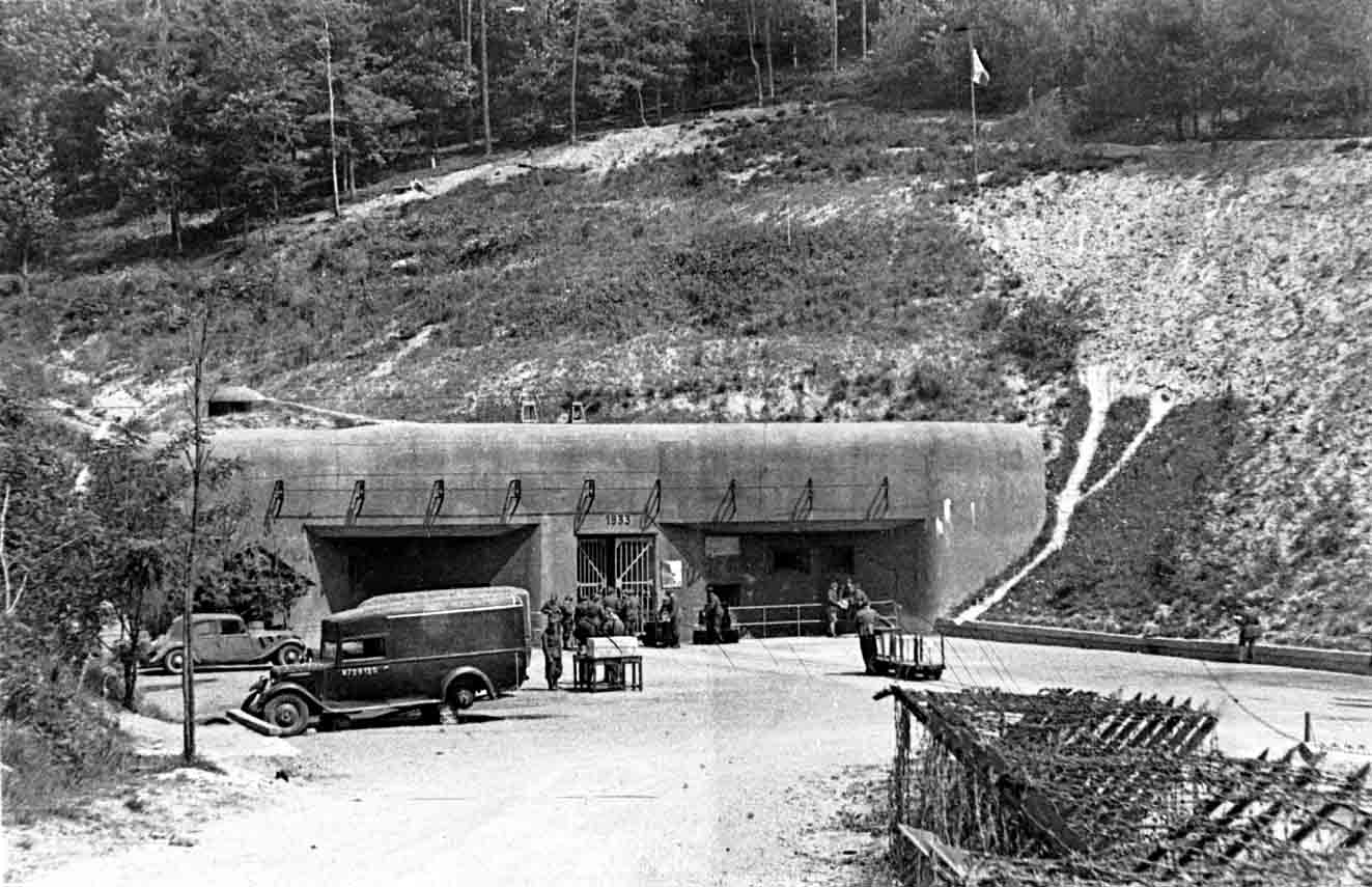 Ligne Maginot - HOCHWALD - (Ouvrage d'artillerie) - Bloc 8
Entrée munitions - Albert HAAS
