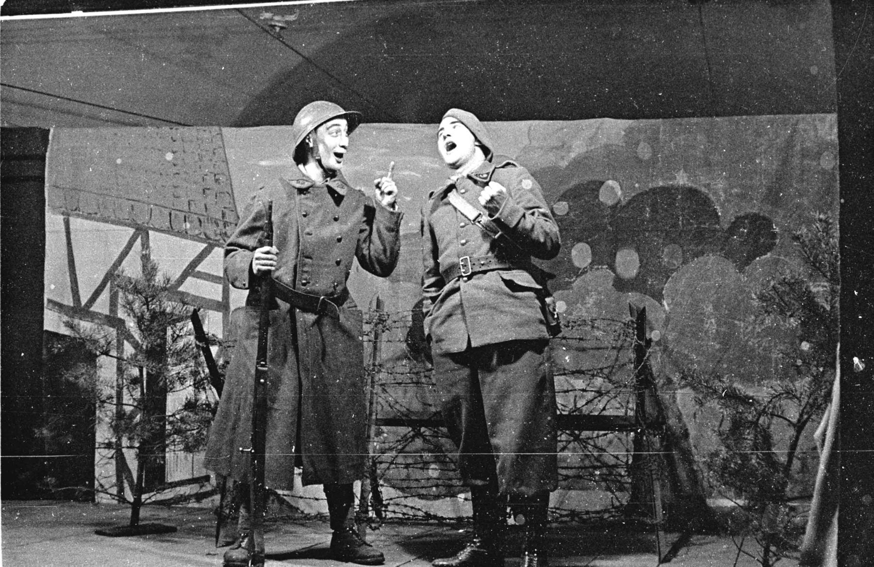 Ligne Maginot - HOCHWALD - (Ouvrage d'artillerie) - Représentation par la troupe de théatre  de l'ouvrage - Albert HAAS
