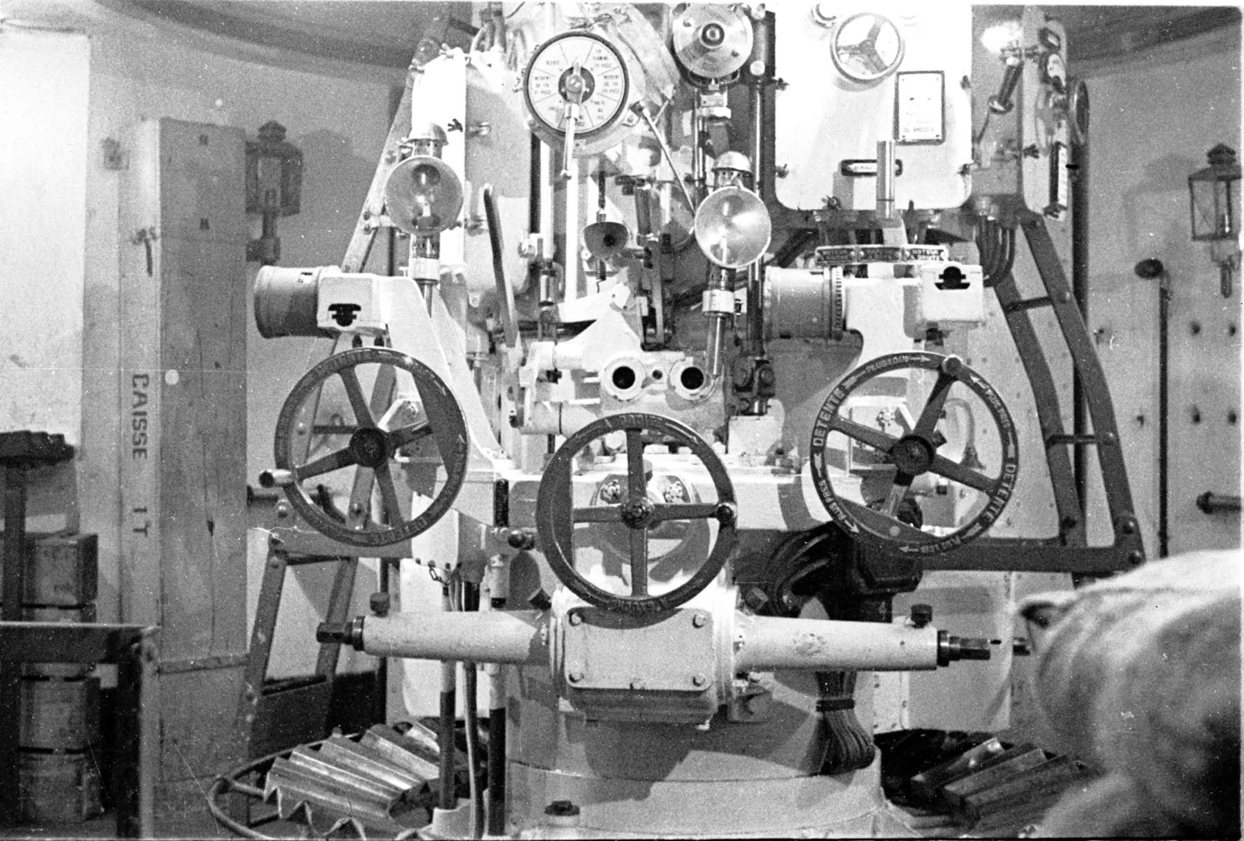 Ligne Maginot - HOCHWALD - (Ouvrage d'artillerie) - Bloc 2 
Tourelle de 81 - Albert HAAS
