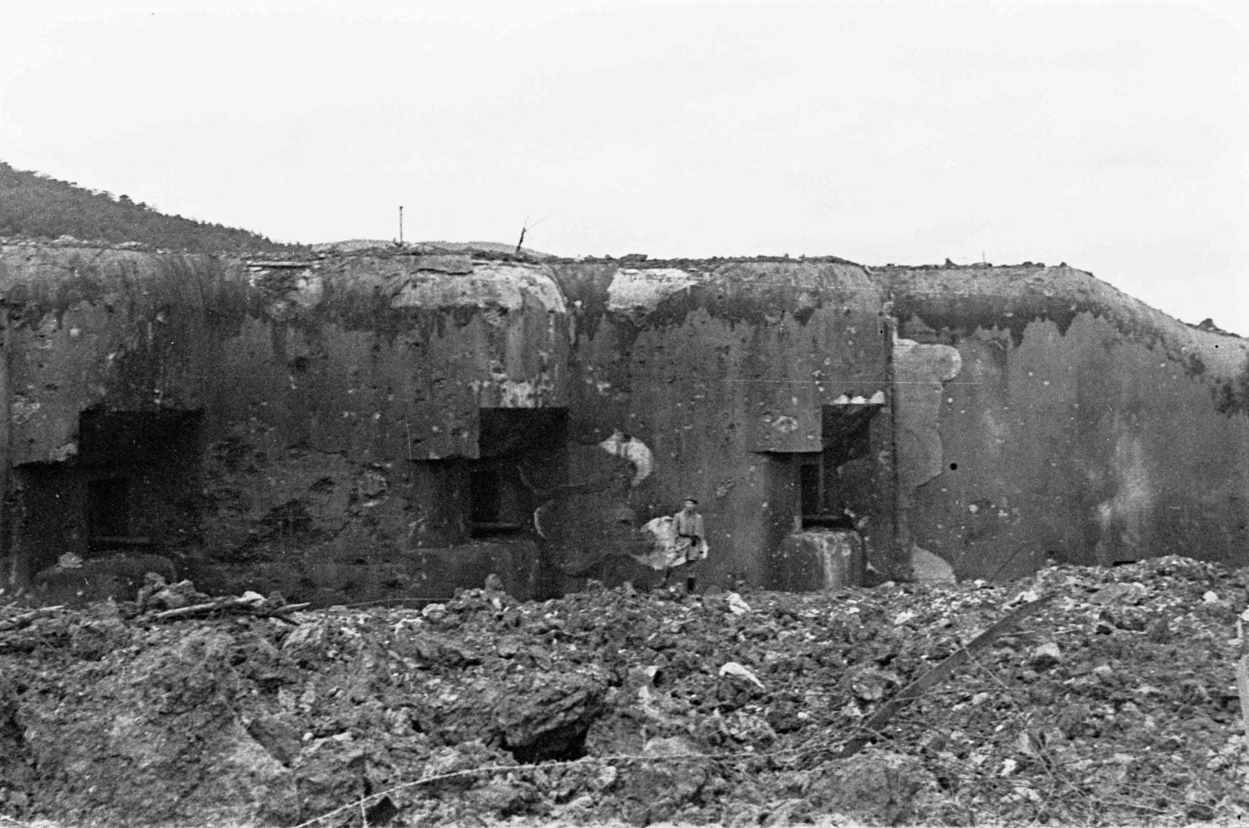 Ligne Maginot - HOCHWALD - (Ouvrage d'artillerie) - Bloc 6
Casemate d'artillerie - Canons de 75 mle 29 - Albert HAAS