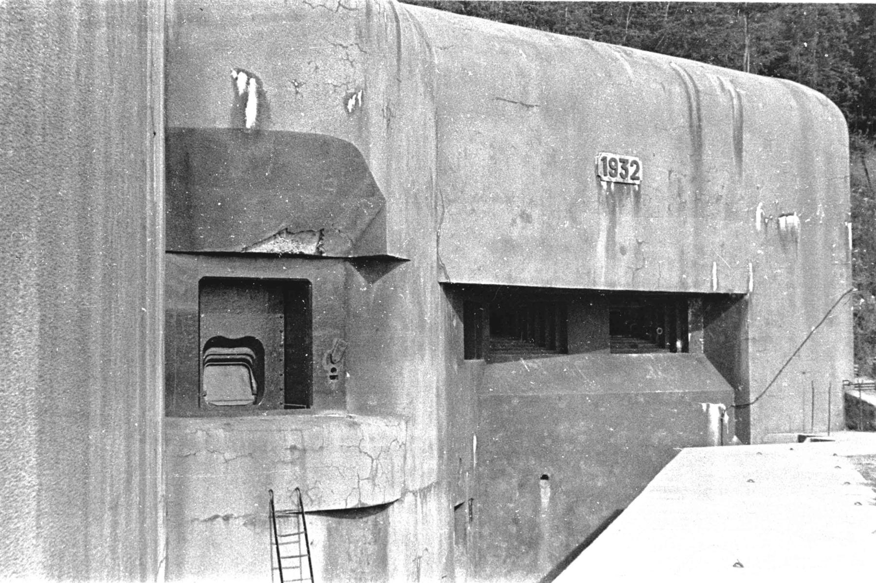 Ligne Maginot - HOCHWALD - (Ouvrage d'artillerie) - Bloc 13
Lance bombe de 135 sous casemate - Albert Haas
