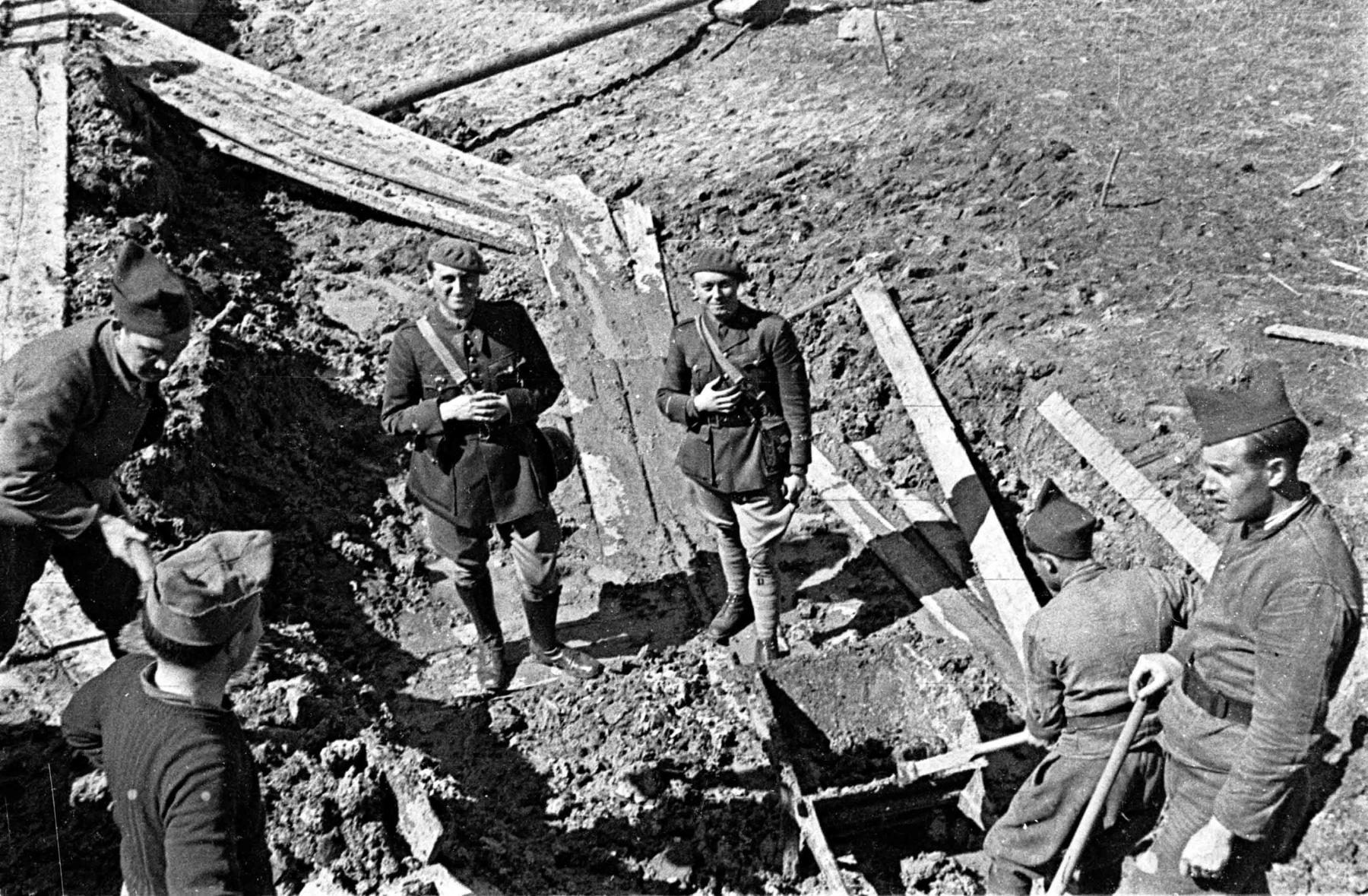 Ligne Maginot - HOCHWALD - (Ouvrage d'artillerie) - Travaux de renforcement de la position sur les avants de l'ouvrage Est
Cne Boutry - SLt Haas - Inconnu