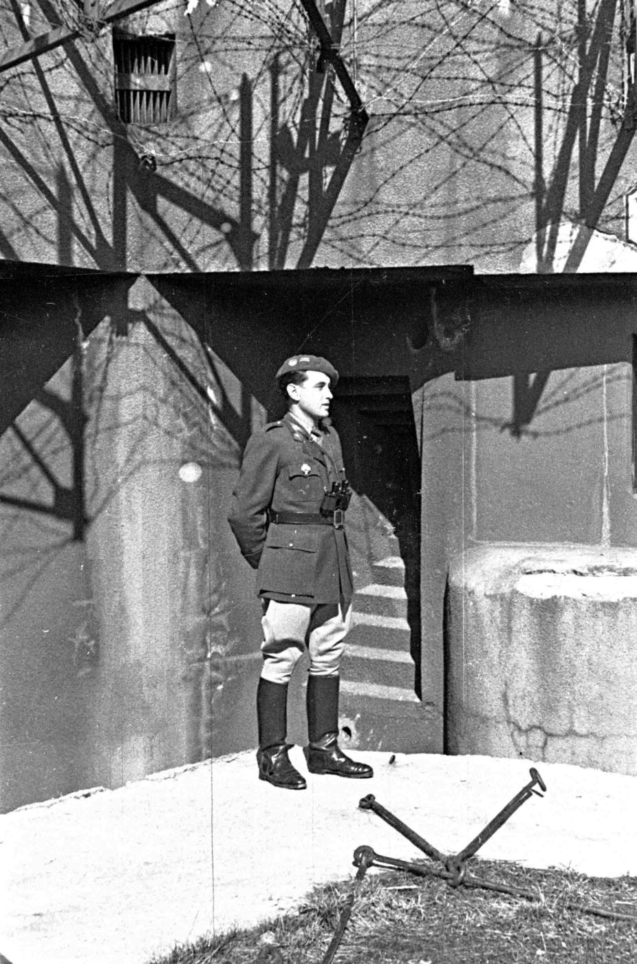 Ligne Maginot - HOCHWALD - (Ouvrage d'artillerie) - Les officiers de l'ouvrage
Le SLt Weisé, observateur artillerie bloc 1 - Albert HAAS