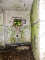 Ligne Maginot - B808 - BOIS DES AISEMENTS - (Blockhaus pour canon) - Couloir d'entrée
Embrasure FM latérale droite