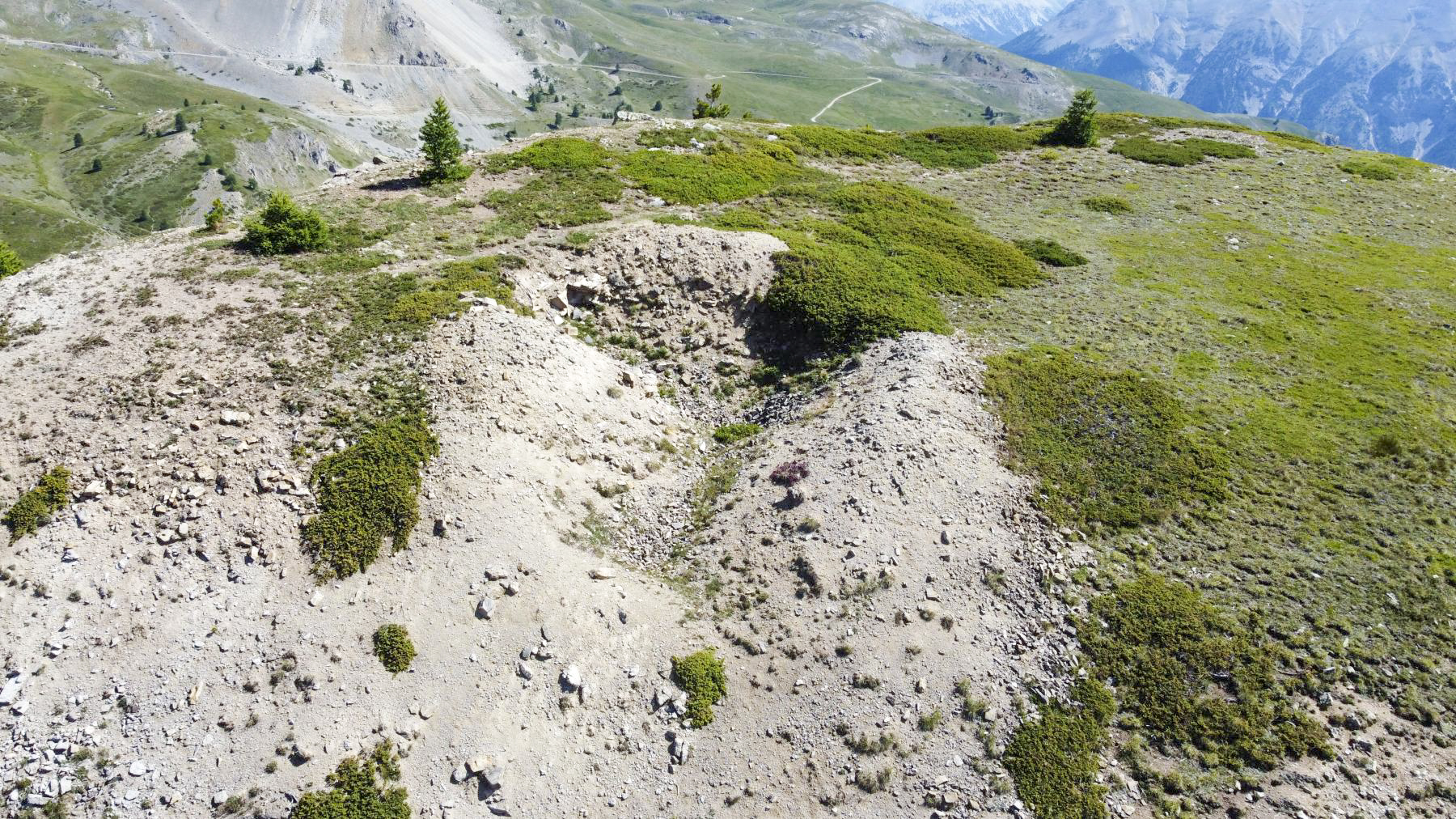 Ligne Maginot - CRETE DU GRAND MEYRET - (Abri) - Environnement - ELLENA Daniel - CUNY Philippe