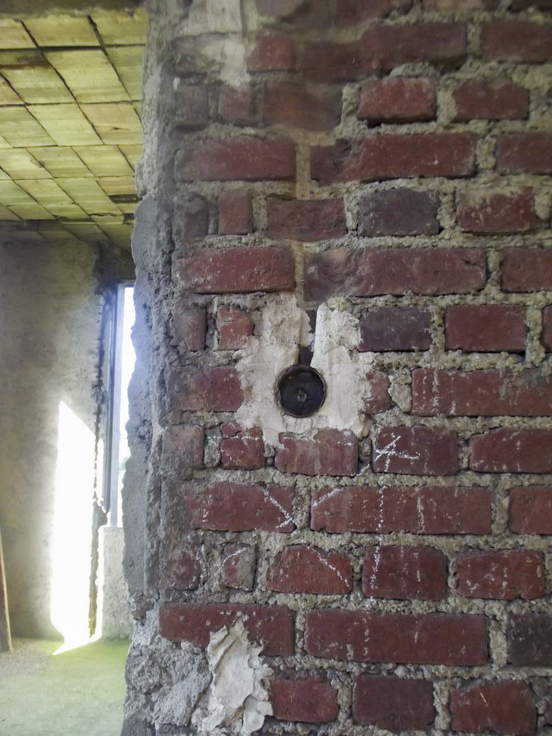 Ligne Maginot - LA FERTE - (Camp de sureté) - Intérieur du bâtiment principal, saignée pour raccordement électrique. - David HARMAND