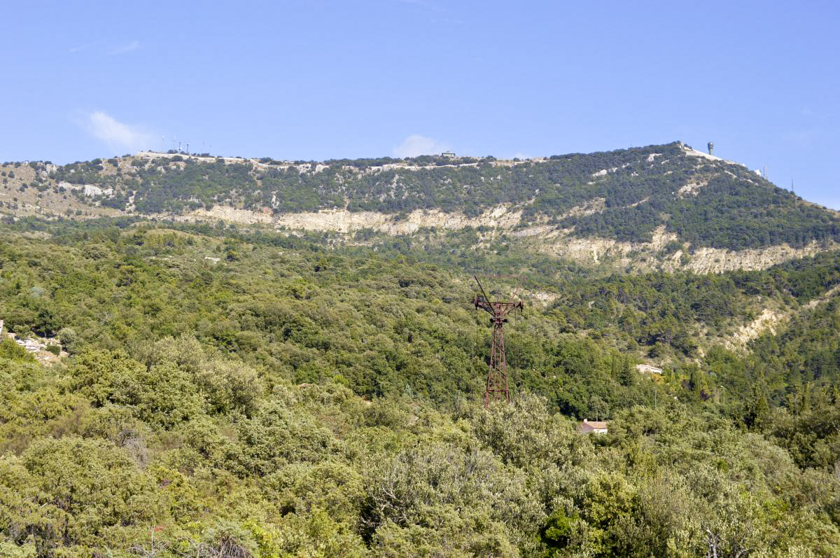 Ligne Maginot - TLFR - Téléphérique du Mont-Agel - Troisième pylône et l’ouvrage Mont Agel - Michal Prasil