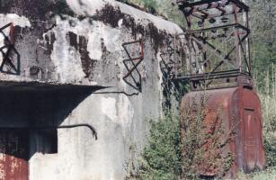 Ligne Maginot - BREHAIN - A6 - (Ouvrage d'artillerie) - Entrée des hommes
Son transformateur