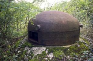 Ligne Maginot - BREHAIN - A6 - (Ouvrage d'artillerie) - Entrée des hommes
Cloche GFM.