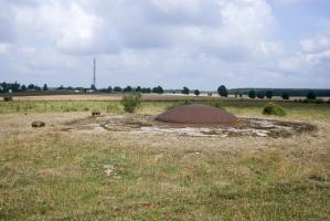 Ligne Maginot - BREHAIN - A6 - (Ouvrage d'artillerie) - Bloc 6
Vue d'ensemble du bloc avec sa tourelle de 75 et les deux cloches de prise d'air
