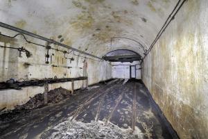 Ligne Maginot - BREHAIN - A6 - (Ouvrage d'artillerie) - Les dessous
Le garage des locotracteurs