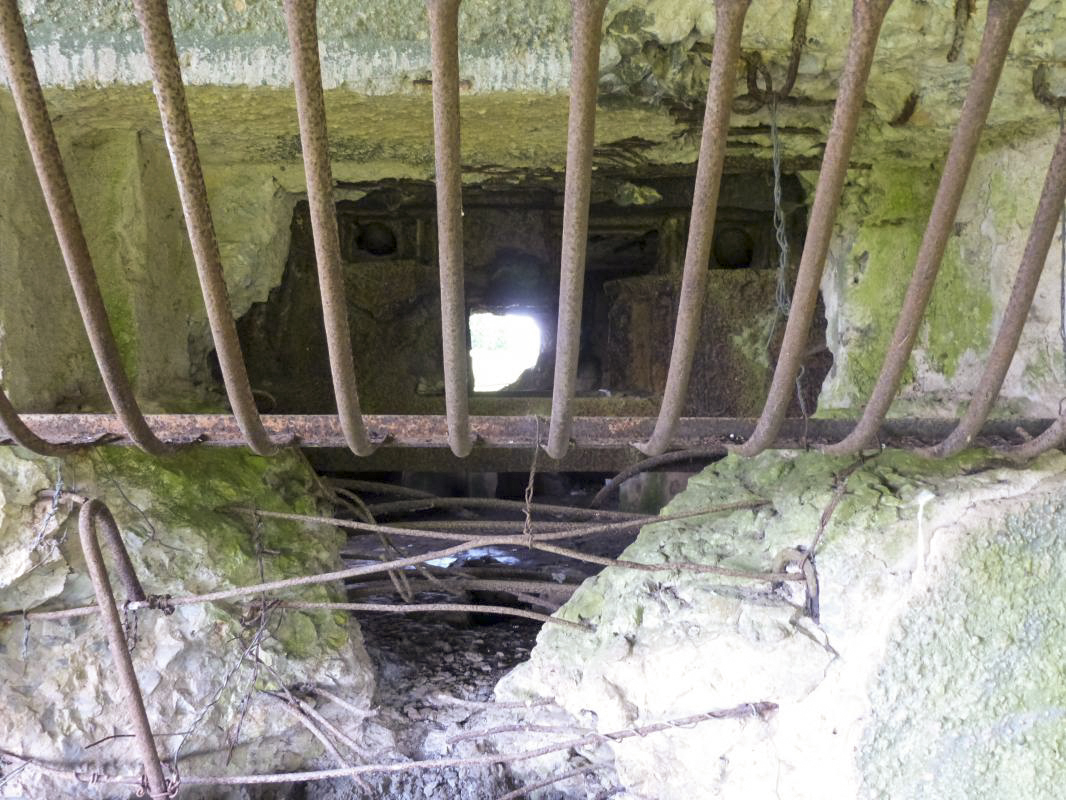 Ligne Maginot - B814 - LE CIMETIERE - (Blockhaus pour canon) -  - JMBrams