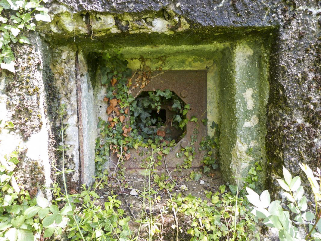 Ligne Maginot - B814 - LE CIMETIERE - (Blockhaus pour canon) -  - JMBrams