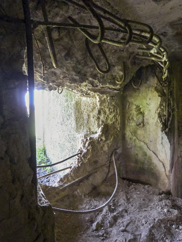 Ligne Maginot - B814 - LE CIMETIERE - (Blockhaus pour canon) -  - JMBrams