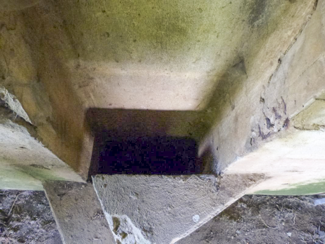 Ligne Maginot - B814 - LE CIMETIERE - (Blockhaus pour canon) - Conduit d'aération du niveau inférieur - JMBrams