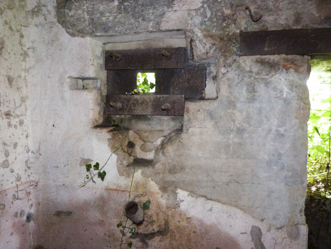 Ligne Maginot - B814 - LE CIMETIERE - (Blockhaus pour canon) -  - JMBrams