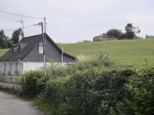 Ligne Maginot - B815 - LA FILATURE - (Blockhaus pour canon) - Blockhaus situé dans son environnement. - Randonneur62