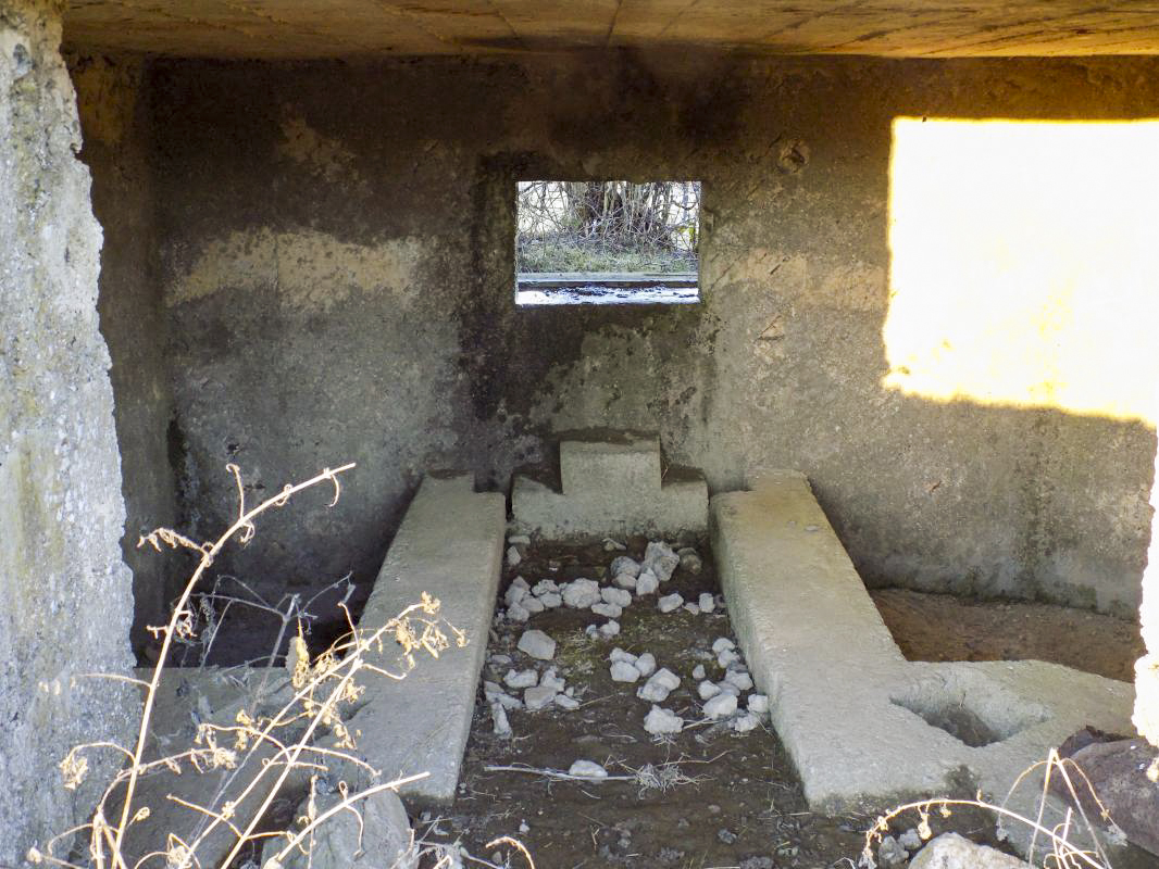 Ligne Maginot - BA87 - LA PETITE RIEZE - (Blockhaus pour canon) - Créneau AC - R Tucker