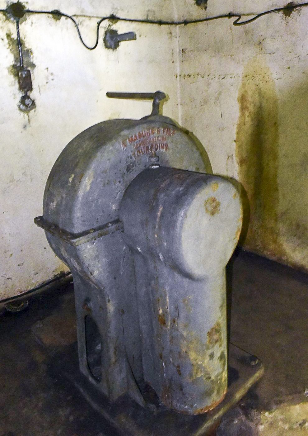 Ligne Maginot - BREHAIN - A6 (Ouvrage d'artillerie) - Pompe pour puits profond Masure et Fils équipant le puits alimentant l'ouvrage en eau