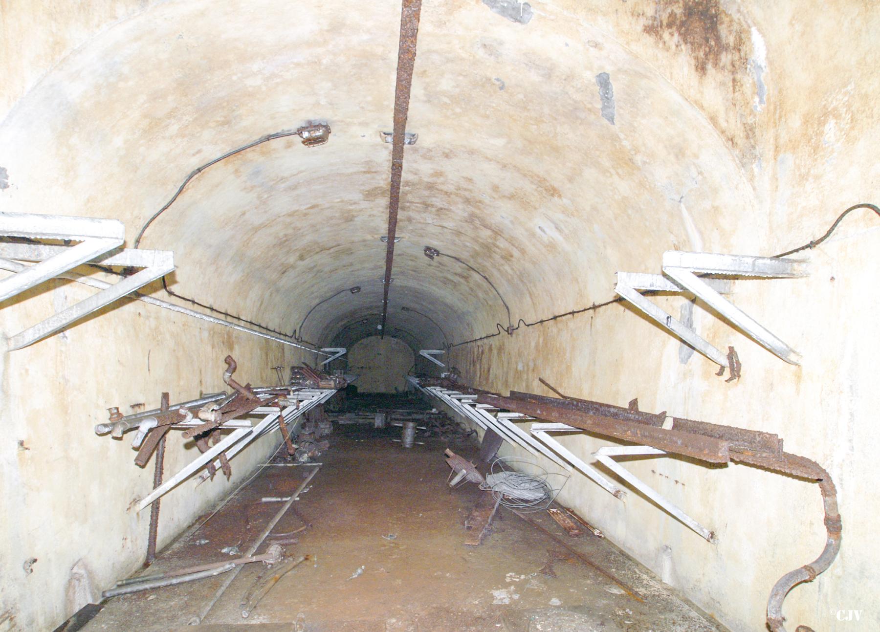 Ligne Maginot - BREHAIN - A6 - (Ouvrage d'artillerie) - Entrée des hommes
En bas du bloc ce qui reste de la salle des filtres - Lia VERMEULEN