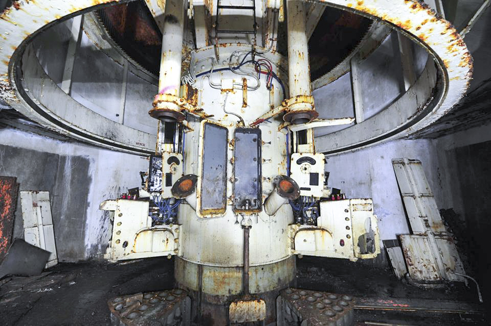 Ligne Maginot - BREHAIN - A6 - (Ouvrage d'artillerie) - Bloc 6
Tourelle de 75mm mle 33 - GOERGEN Claude