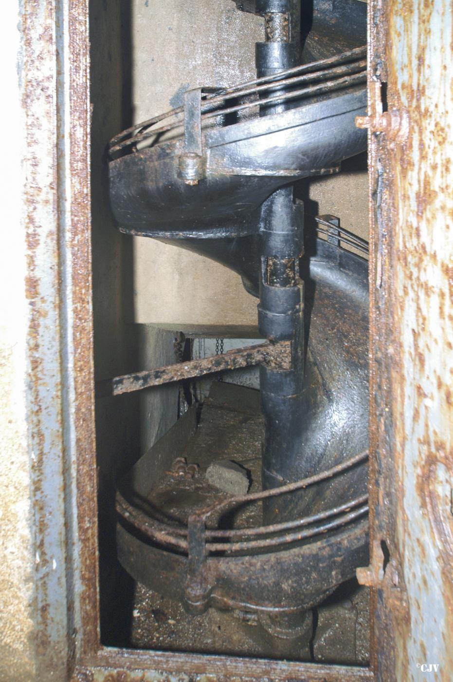 Ligne Maginot - BREHAIN - A6 - (Ouvrage d'artillerie) - Bloc 6
Toboggan - Lia VERMEULEN