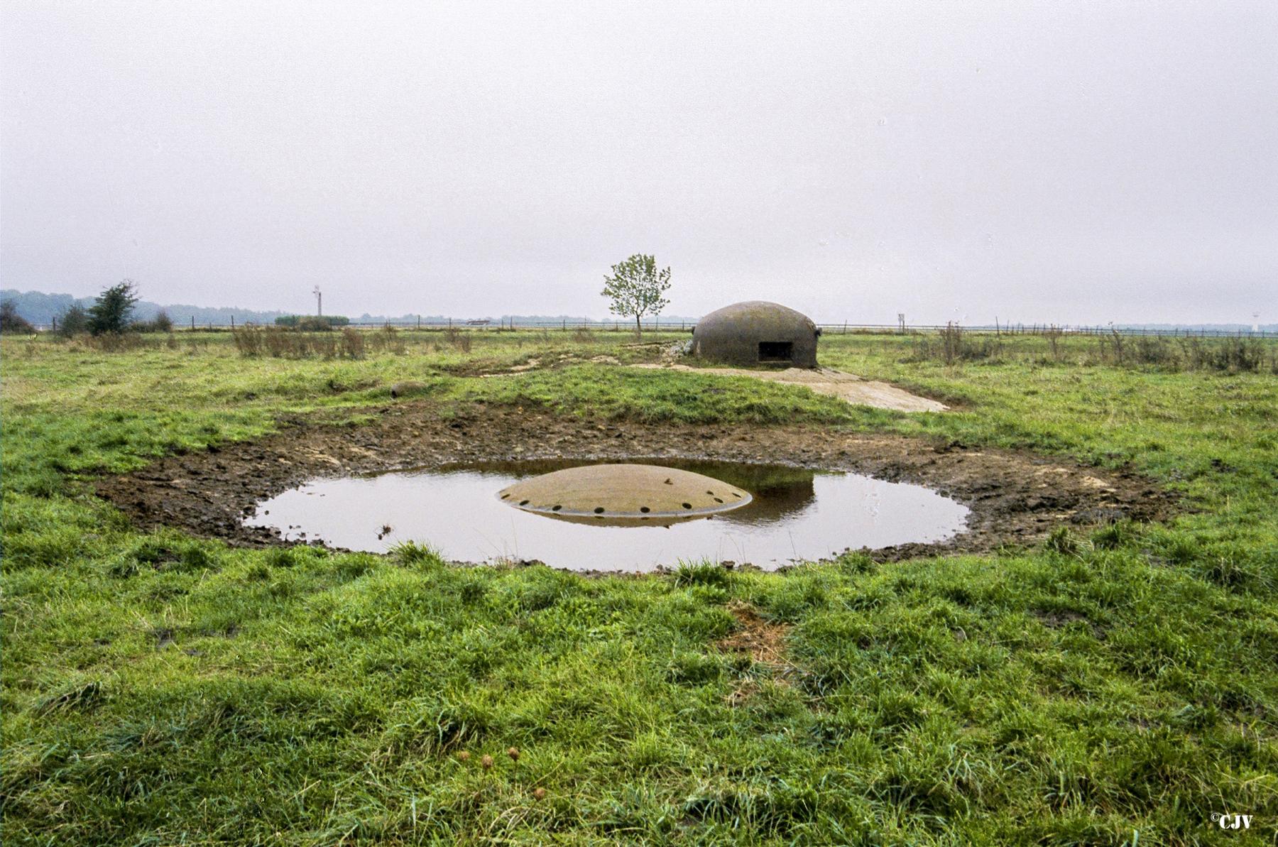 Ligne Maginot - BREHAIN - A6 - (Ouvrage d'artillerie) - Bloc 7
Tourelle pour deux mortiers de 81 mm - Lia VERMEULEN
