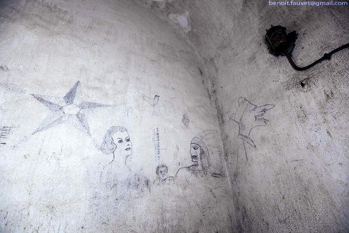 Ligne Maginot - BREHAIN - A6 - (Ouvrage d'artillerie) - Caserne
Graffiti - FAUVET Benoît