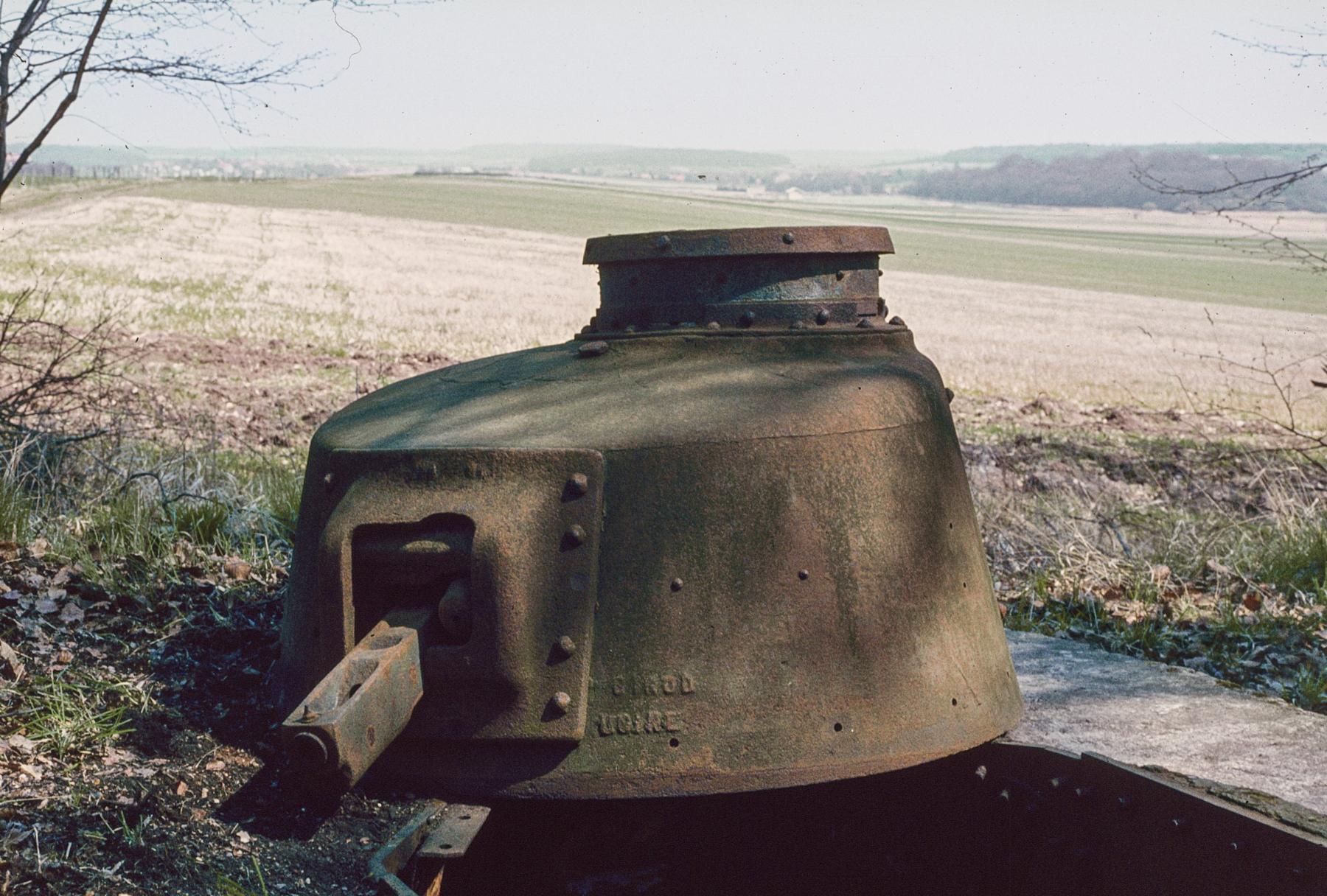 Ligne Maginot - MITTELSWALD 5 - (Blockhaus pour arme infanterie) - La tourelle est encore sur place - MANSUY Michel