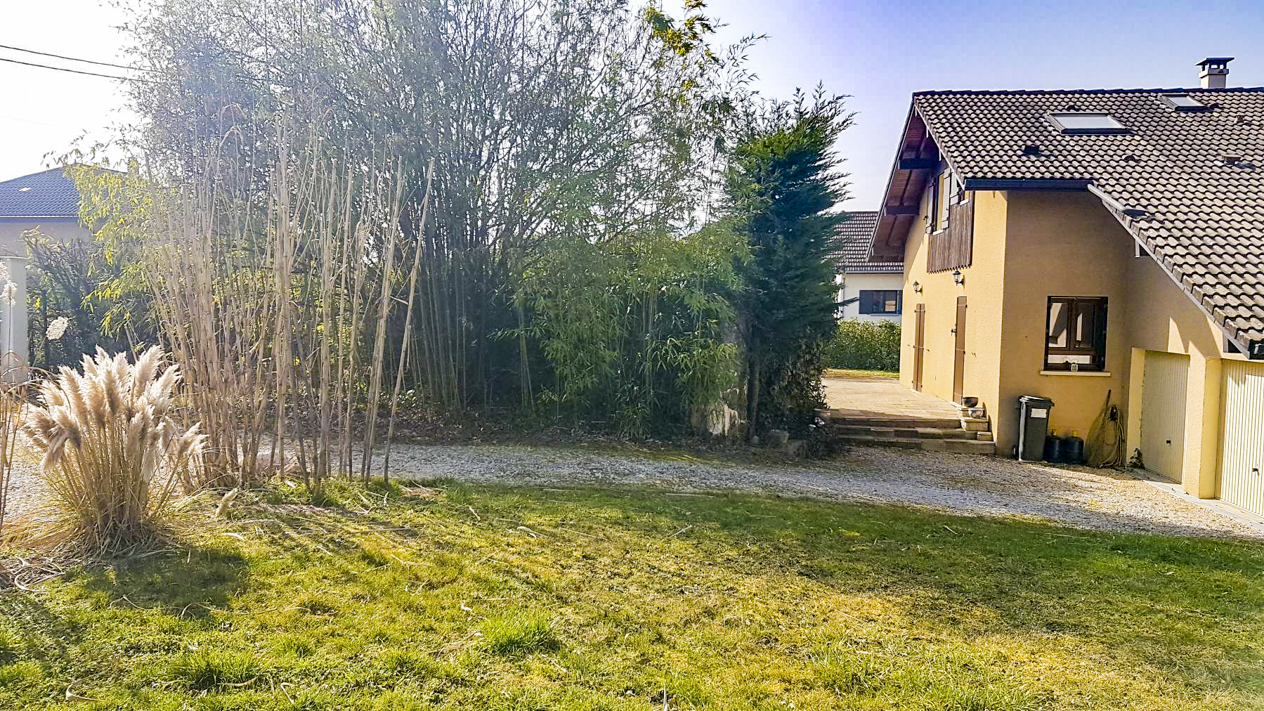 Ligne Maginot - C1 - VILLARD 1 - (Blockhaus pour canon) - Complétement caché sur une propriété privé. - Dirknet