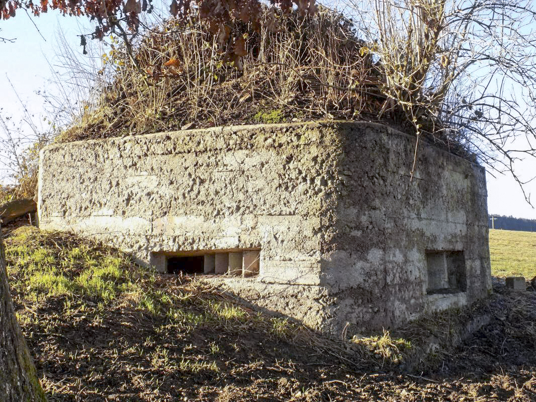 Ligne Maginot - BA94 - LE COUVENT - (Blockhaus pour canon) - Faces droite et frontale - R Tucker