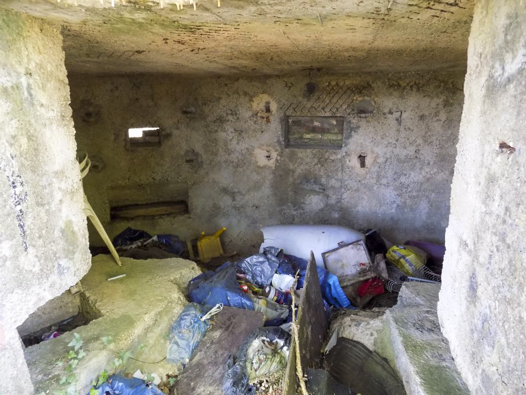 Ligne Maginot - BA101 - AVANCÉE DE ROCROI SUD - (Blockhaus pour canon) - L’intérieur - R Tucker