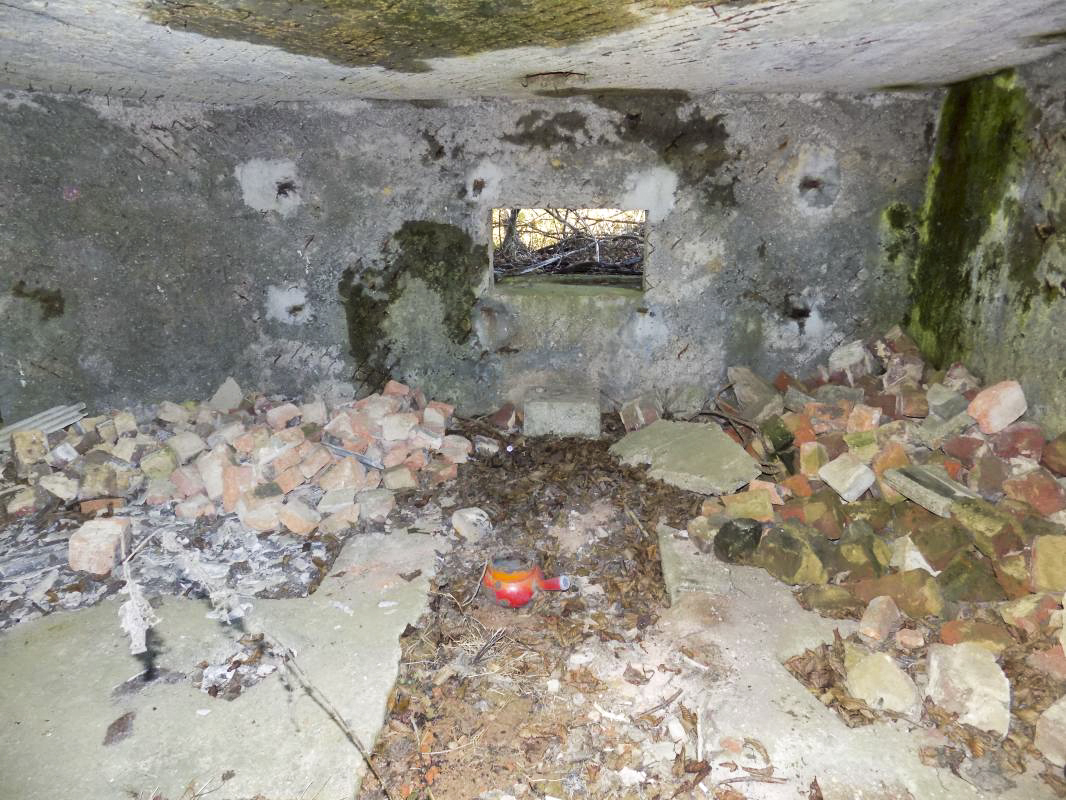 Ligne Maginot - BA103 - HIRAUMONT EST - (Blockhaus pour canon) - Créneau AC - R Tucker