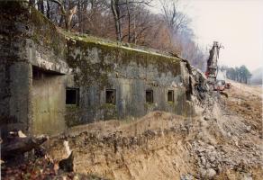 Ligne Maginot - BOIS DE LA COTE (169° RIF) - (PC de Sous-Secteur) - Destruction du bâtiment principal en mars 2000