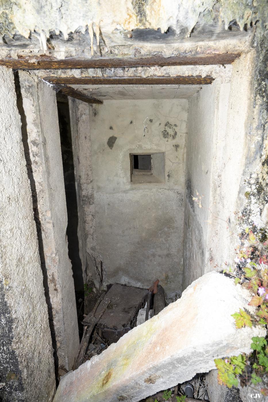 Ligne Maginot - B2 - LE BAS DES PRÉS NORD - (Blockhaus pour arme infanterie) - L'entrée - Lia VERMEULEN