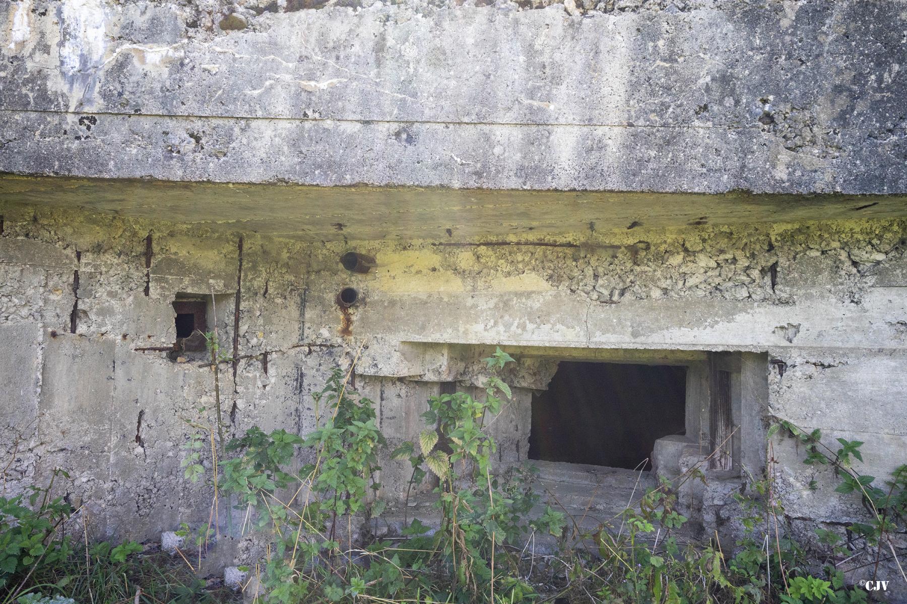 Ligne Maginot - C4 - LE BÉLIEU - (Blockhaus lourd type STG / STG-FCR - Double) - Créneau vers le nord - Lia VERMEULEN