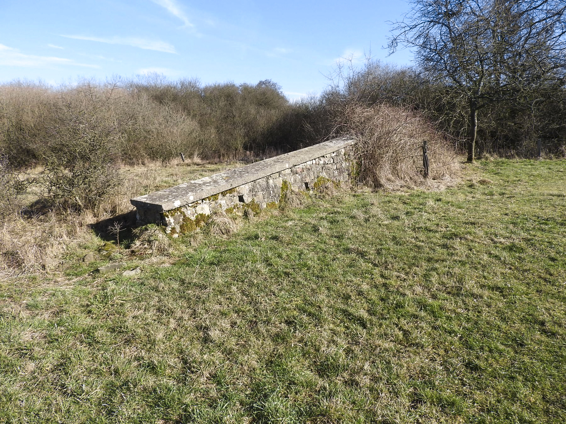Ligne Maginot - MC13B - MC14 - (Casemate d'infanterie - double) - Le mur d'aile en maçonnerie. - STENGER Mathieu