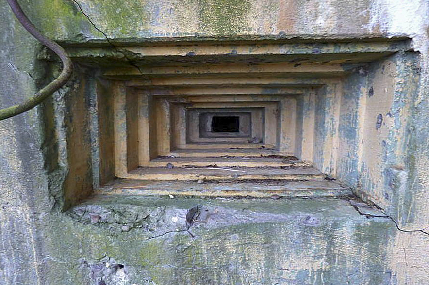 Ligne Maginot - AC3B - MC15  - BIDING NORD - (Casemate d'artillerie) -  - Sylvie Laure LAMBERT