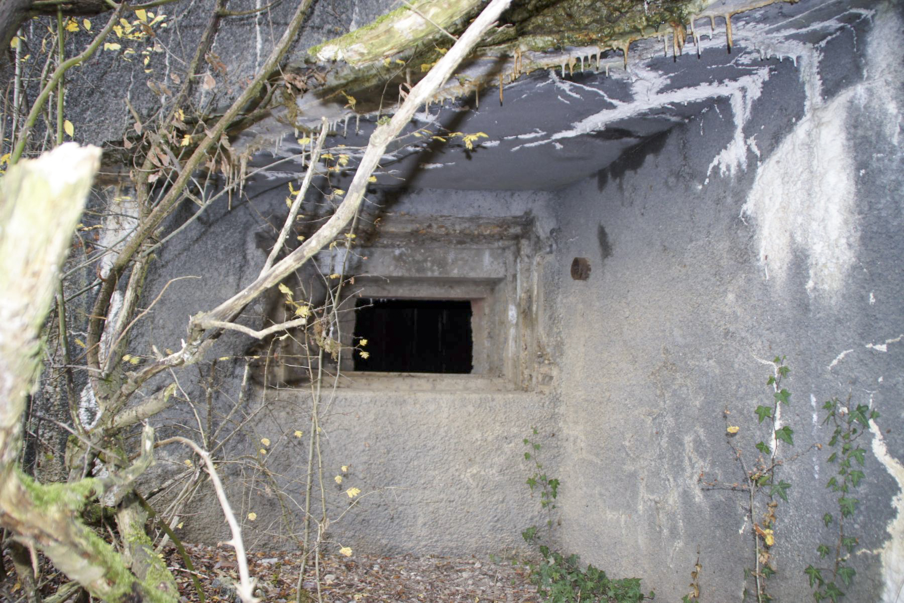Ligne Maginot - MC19B - MC18 - (Casemate d'infanterie) - L'embrasure pour canon anti-char de flanquement Est. - STENGER Mathieu