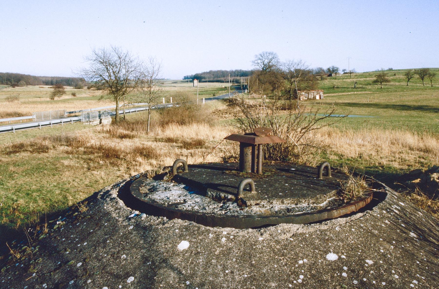 Ligne Maginot - MC19B - MC18 - (Casemate d'infanterie - Simple) - L'emplacement de la cloche - MANSUY Michel