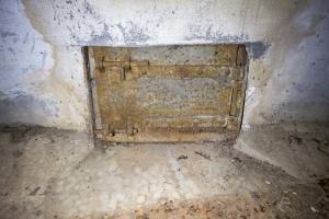 Ligne Maginot - BOIS D'OTTONVILLE - BCA1 - (Casemate d'artillerie) - Chambre de tir droite
Trappe d'évacuation des douilles