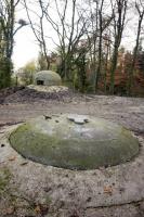 Ligne Maginot - CHENES BRULES - O4 - (Observatoire d'artillerie) - La cloche VP au premier plan, avec la cloche GFM à l'arrière.
Photo prise lors du nettoyage de la parcelle
