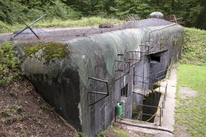 Ligne Maginot - BOUSSE - A24 - (Ouvrage d'infanterie) - Bloc entrée
Vue latérale