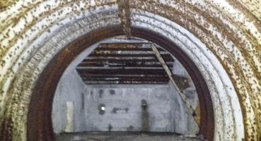 Ligne Maginot - HERBITZHEIM 30 - (Abri) - L'intérieur de l'abri vue depuis le point en bas du puits. Au fond on distingue le local défensif