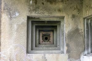 Ligne Maginot - CAVE A CANON - (Ouvrage d'infanterie) - Créneau FM de la chambre de tir pour deux JM