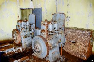 Ligne Maginot - CAVE A CANON - (Ouvrage d'infanterie) - L'usine en 1994
En 1994 l'ouvrage était accessible. Depuis il s'est beaucoup dégradé du fait des exercices des sapeurs-pompiers