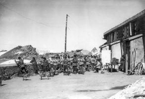 Ligne Maginot - REDOUTE RUINEE - (Ouvrage d'infanterie) - L'avant poste en juillet 1940
L'armistice signé, l'équipage se prépare au départ